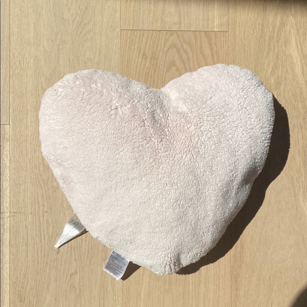 H&M heart Pillow
